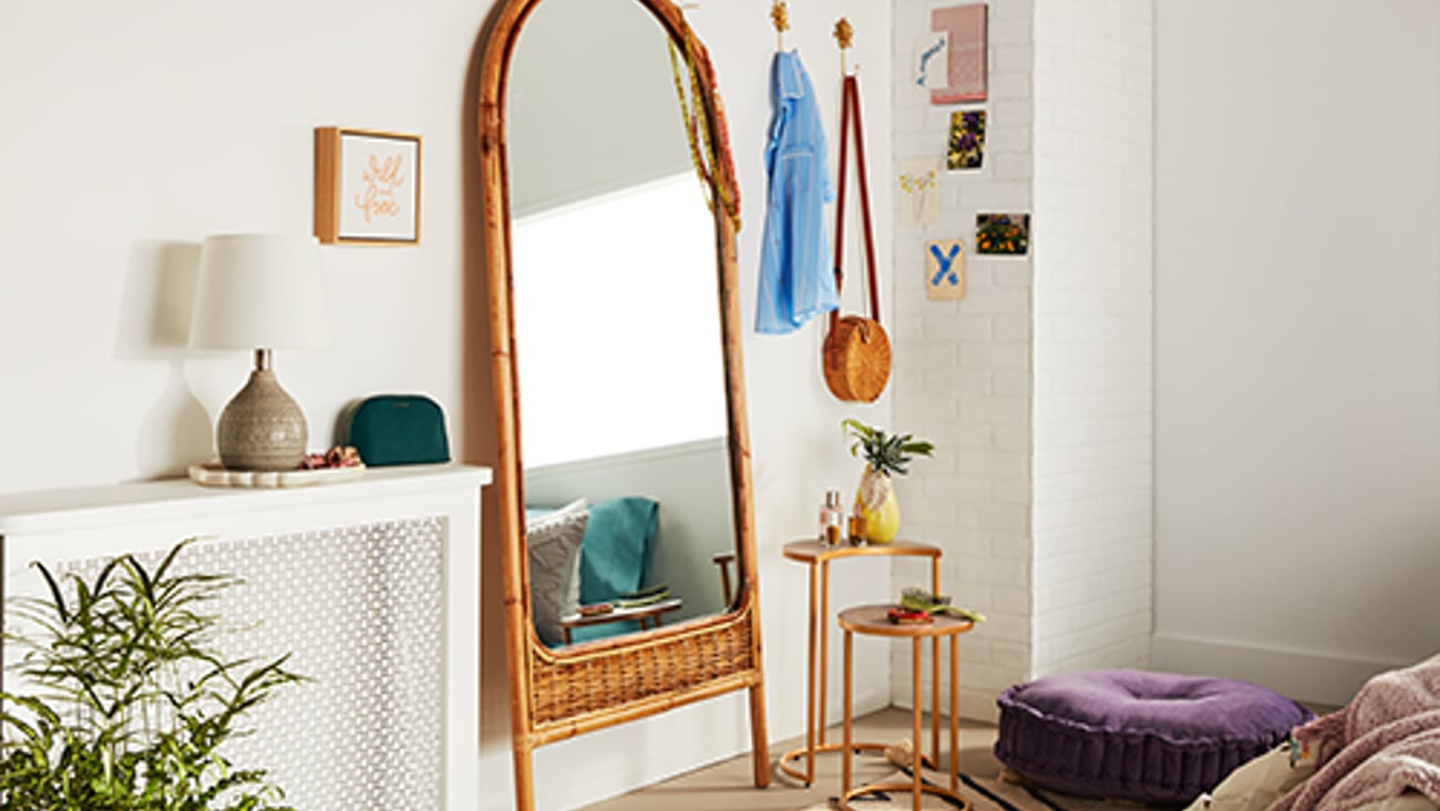 mirror and decor