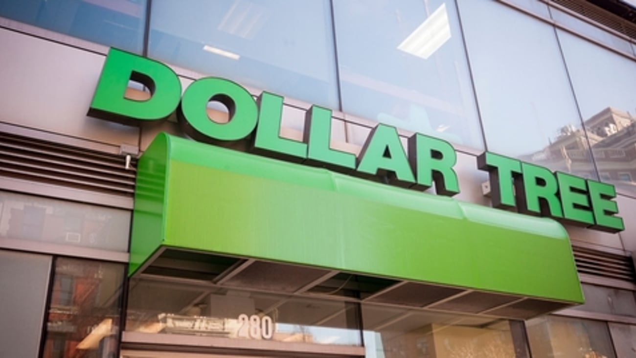 Dollar Tree sign