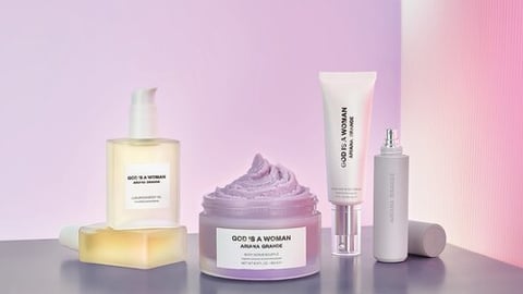 Ariana Grande at Ulta Beauty
