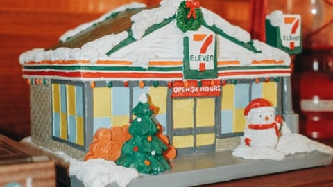 7-Eleven Holiday House