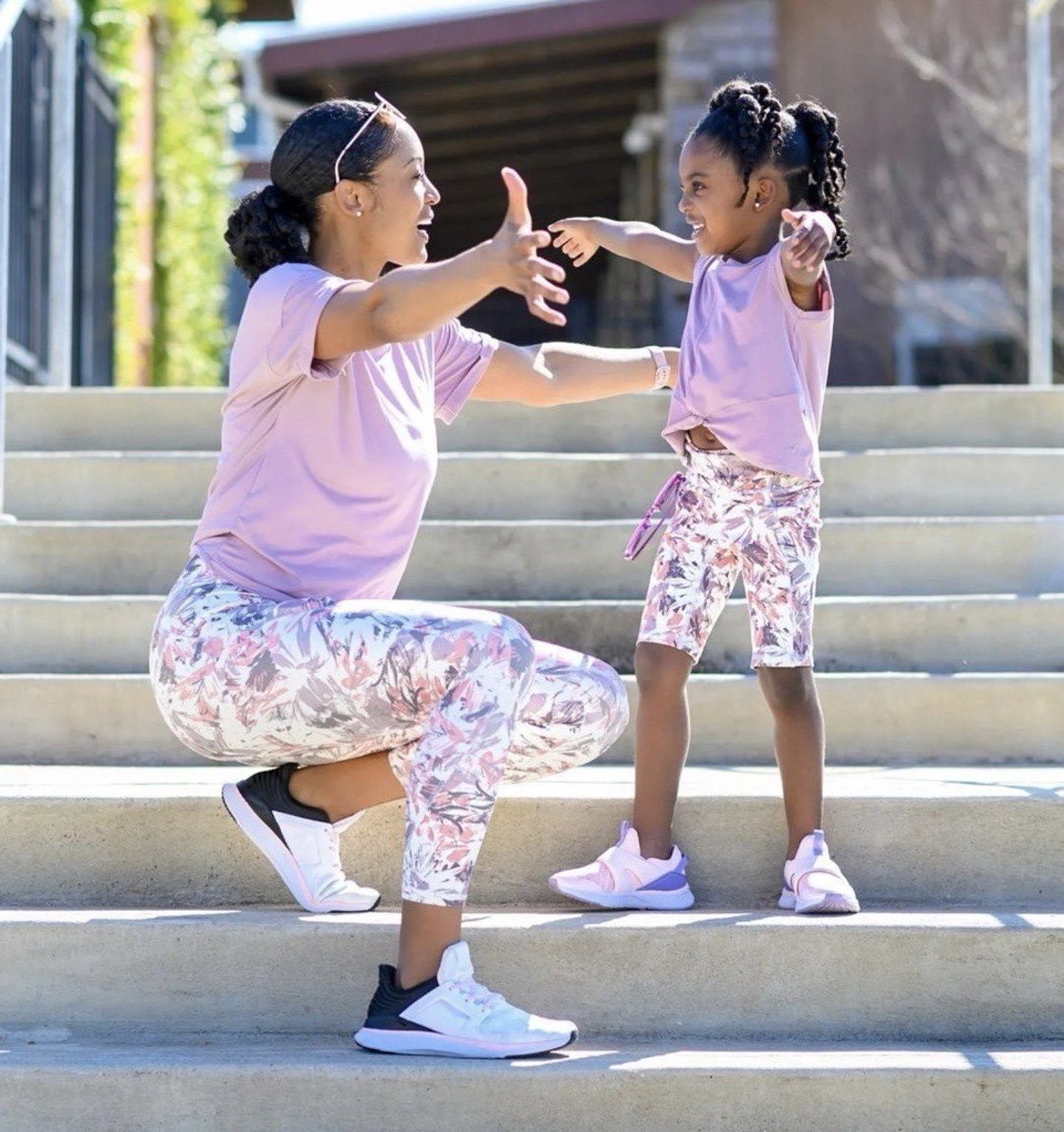 mother and daughter wearing matching clothes