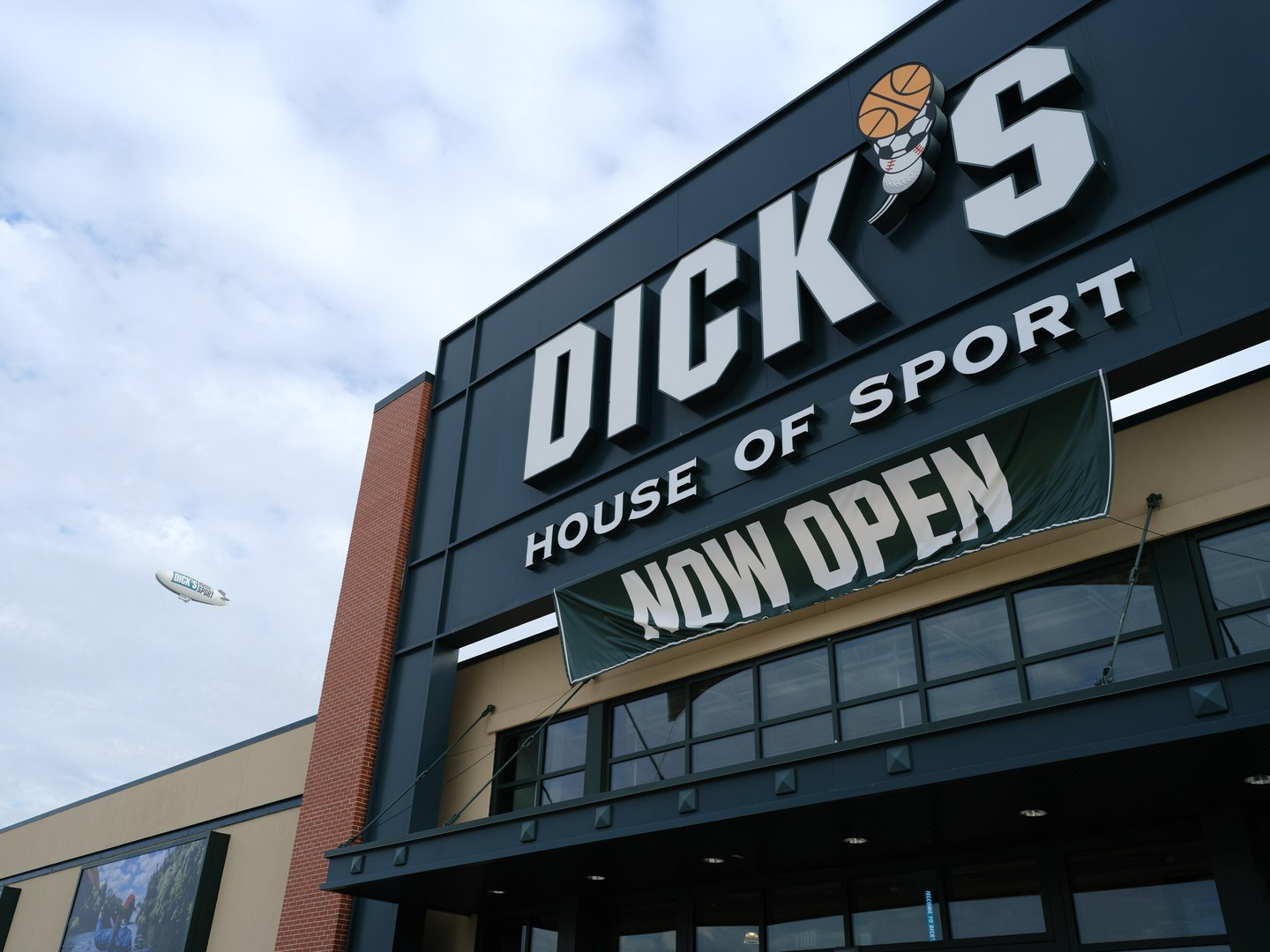 DICK'S Sporting Goods