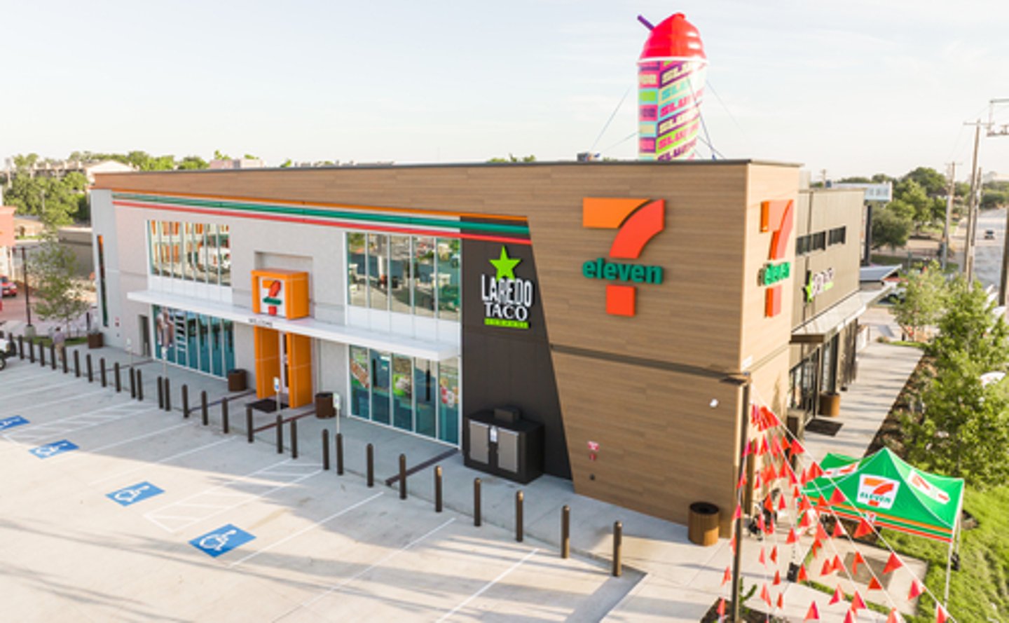 7-Eleven Store