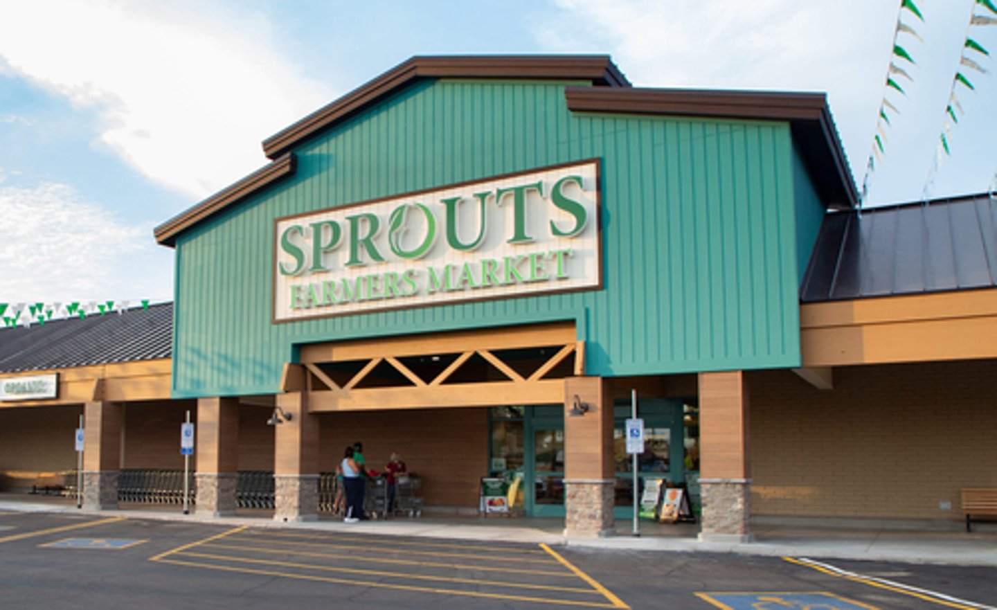 Sprouts Farmers Market store front