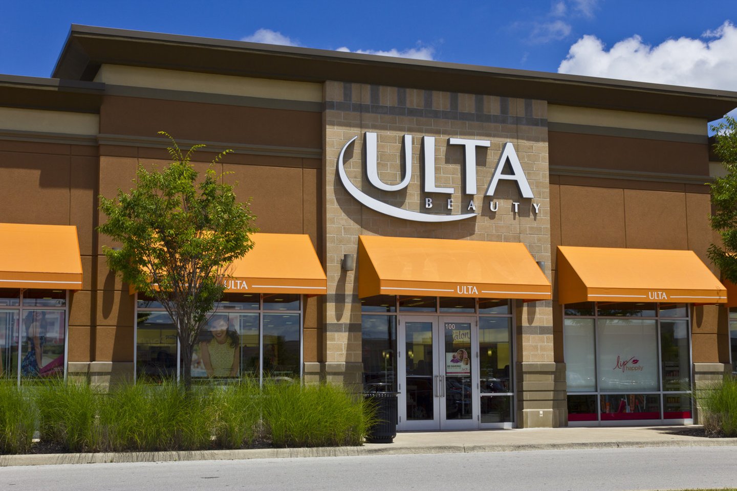 Indianapolis - Circa July 2016: Ulta Salon, Cosmetics & Fragrance Retail Location. Ulta Provides Beauty Products and a Salon VI; Shutterstock ID 453785770