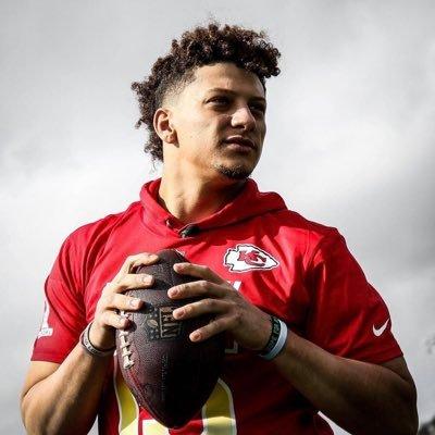 Hy-Vee teams up with Patrick Mahomes | Store Brands