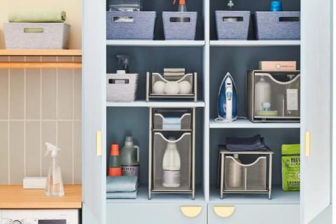 indoor,different,shelf,photo,various,bunch,small,sitting,several,display,counter,kitchen,table,refrigerator,sink,many,microwave,computer,stainless,room,double,oven