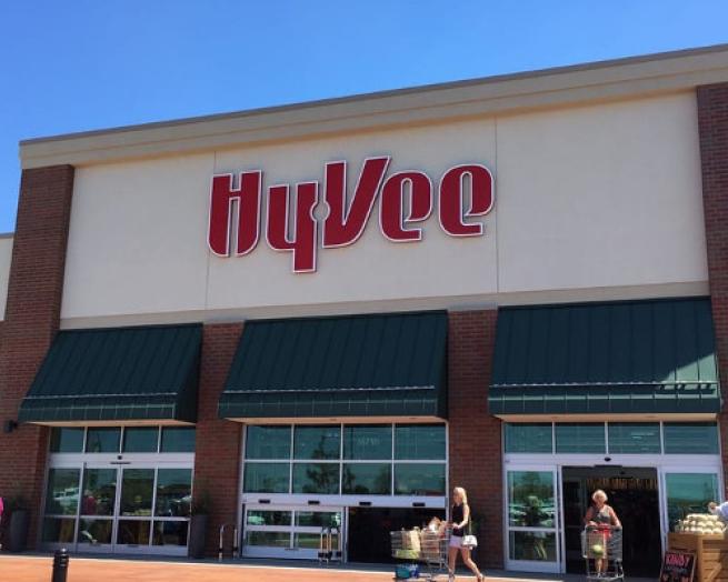hy vee amps up prepared foods store brands hy vee amps up prepared foods store brands