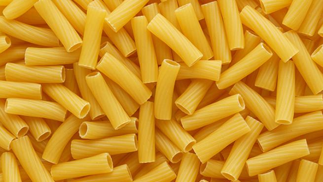 pile of dry pasta noodles